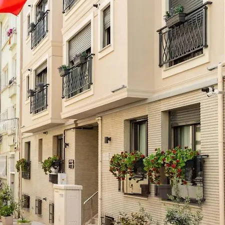 Dom House - New Near Taksim Square